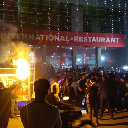 Hotel International & Restaurant Amethi Exteriér fotografie